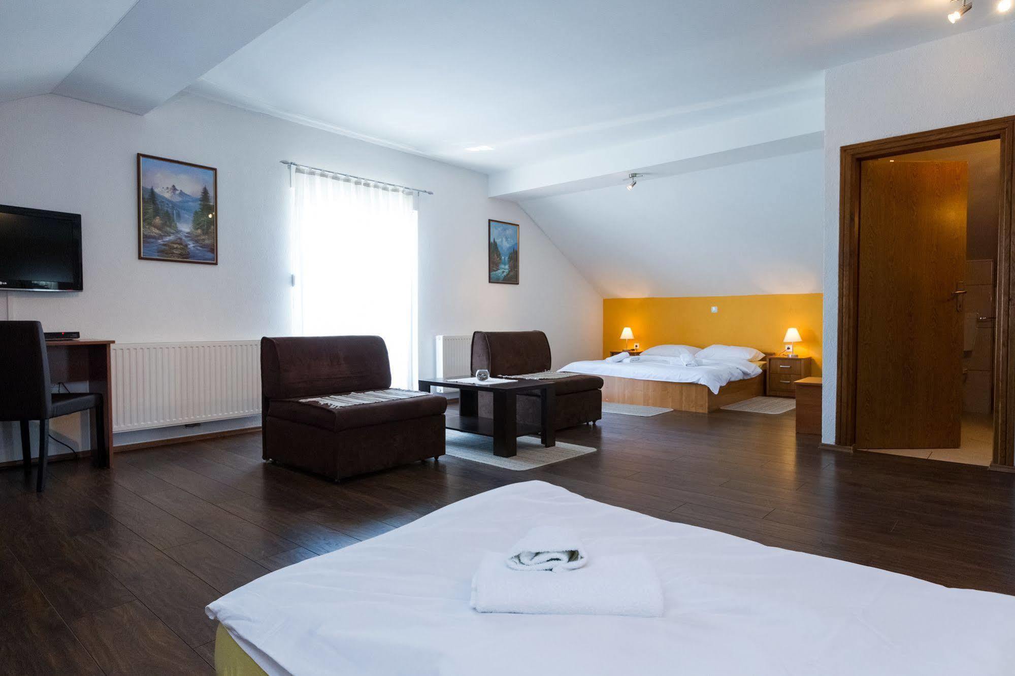 Plitvice Palace กราโบวาซ ภายนอก รูปภาพ